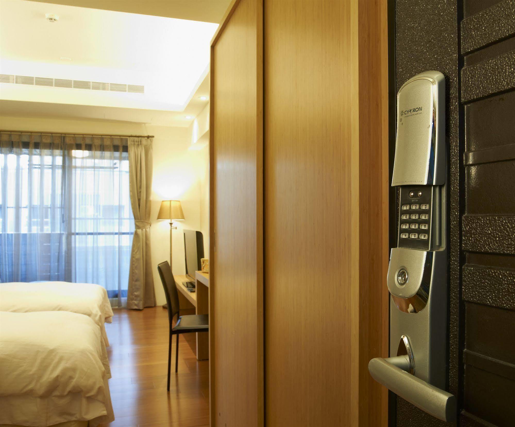 Master Hotel Тайпей Екстериор снимка